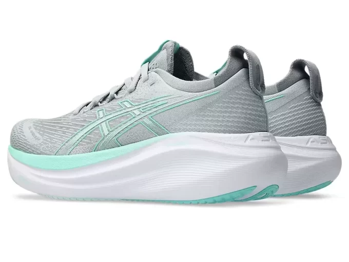 GEL-NIMBUS 27 LEVEÄ