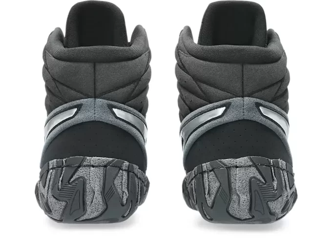 HYÖKKÄÄJÄ 6 HYÖKKÄÄJÄ 6