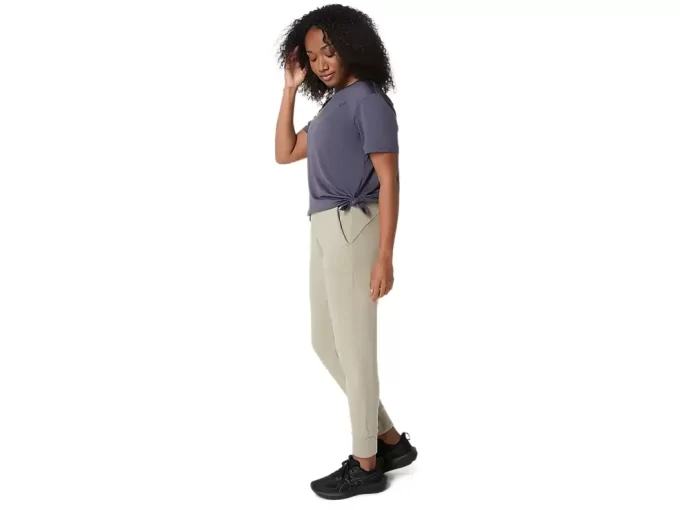 JOUSTAVA LYHYTHIHAINEN TOPPI