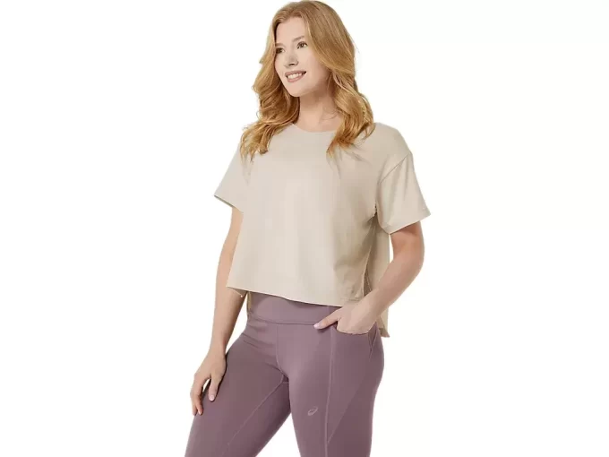 JOUSTAVA LYHYTHIHAINEN TOPPI