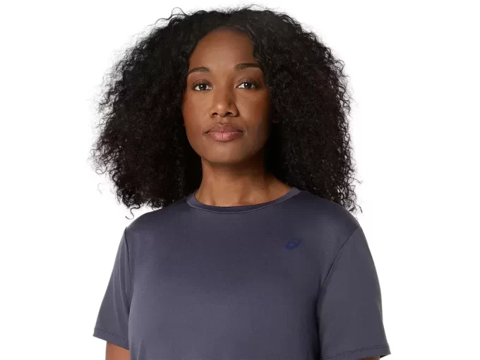 JOUSTAVA LYHYTHIHAINEN TOPPI