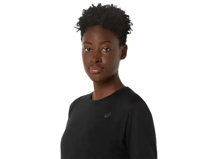 JOUSTAVA LYHYTHIHAINEN TOPPI