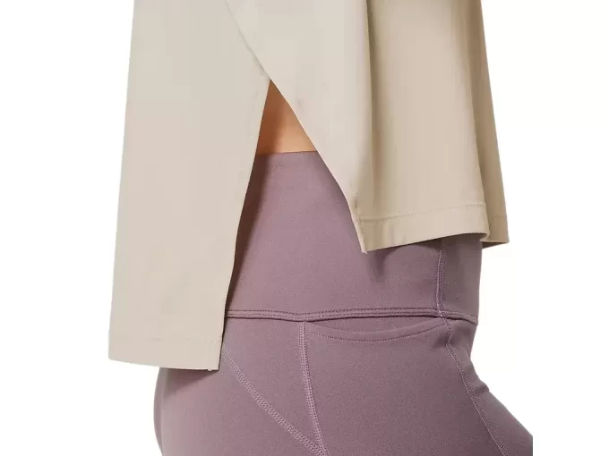 JOUSTAVA LYHYTHIHAINEN TOPPI