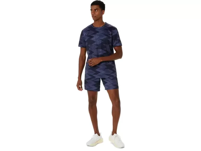 KAUDENAIKAINEN LYHYTHIHAINEN KUVIOLLA VARUSTETTU TOPPI KAUDENAIKAINEN LYHYTHIHAINEN KUVIOLLA VARUSTETTU TOPPI