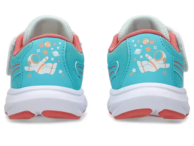 KIITOS 9 TAAPEROLAPSILLE SOPIVALLE KOULUPIHALLE