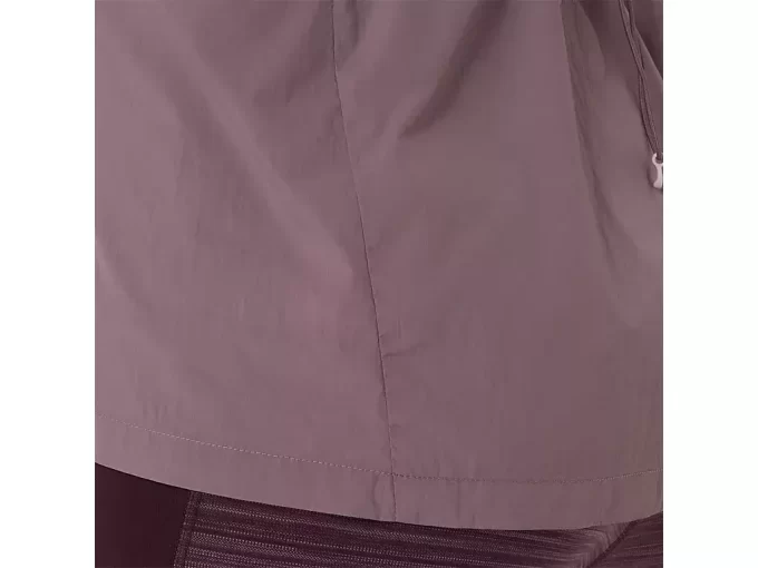 MAANTIETÄVARUSTETTU PAKETTAVA TAKKI