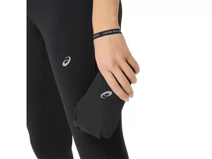 MAANTIETÄVARUSTETTU PAKETTAVA TAKKI