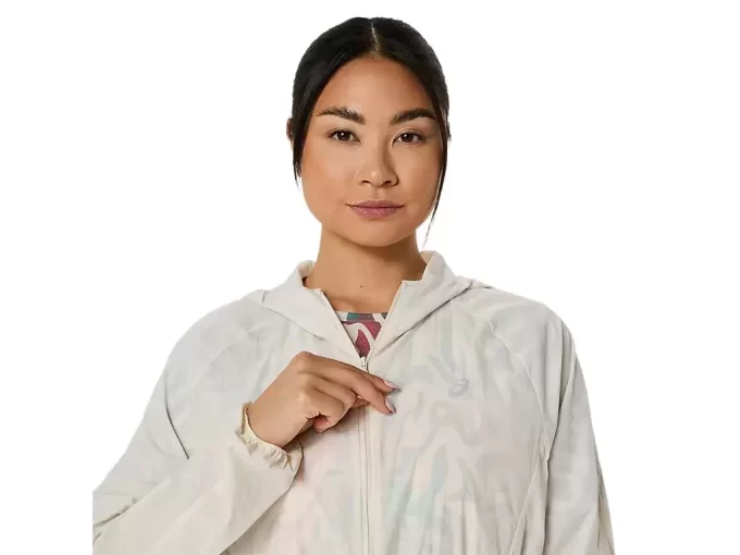 MAANTIETÄVARUSTETTU PAKETTAVA TAKKI