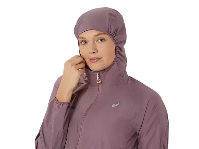 MAANTIETÄVARUSTETTU PAKETTAVA TAKKI