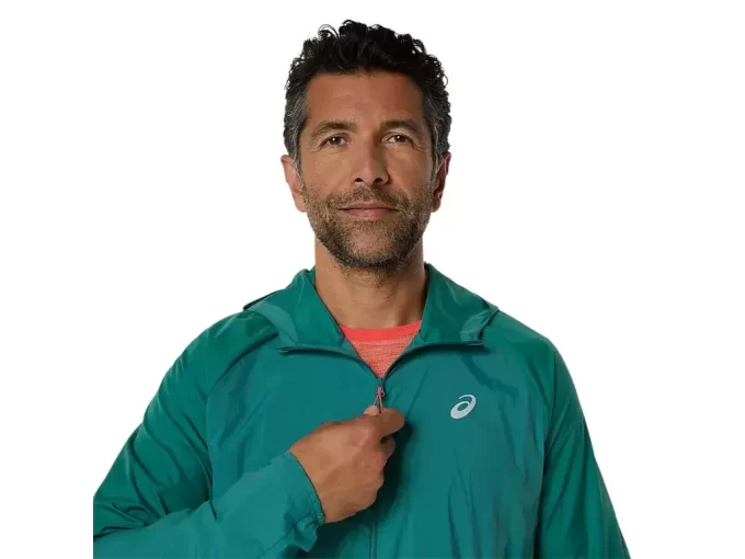 MAANTIETÄVARUSTETTU PAKETTAVA TAKKI