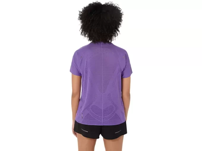 METARUN LYHYTHIHAINEN TOPPI