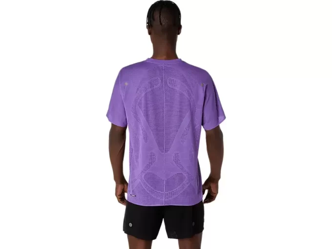 METARUN LYHYTHIHAINEN TOPPI METARUN LYHYTHIHAINEN TOPPI