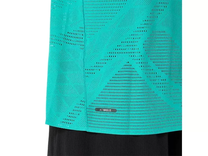 METARUN LYHYTHIHAINEN TOPPI