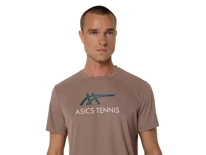 MIESTEN COURT-KUVILLA VARUSTETTU T-PAITA