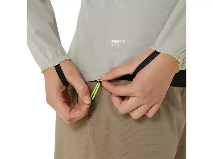 NAISTEN FUJITRAIL-VEDENPITÄVÄ TAKKI