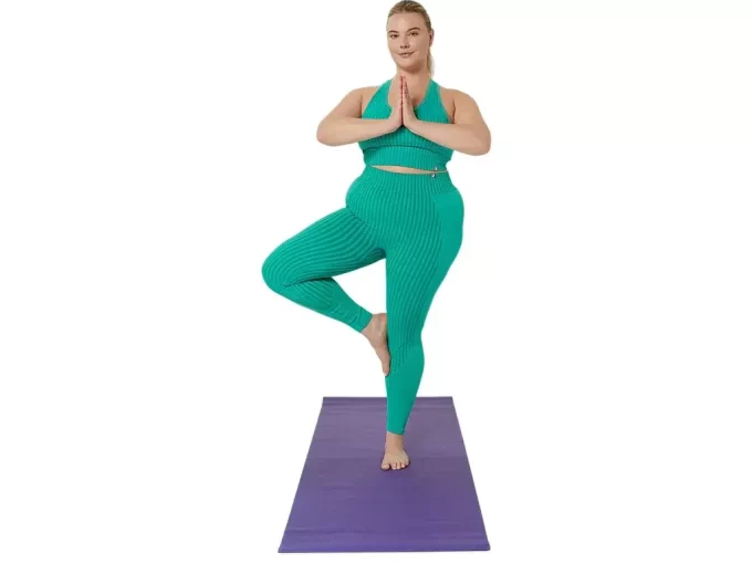 NAISTEN JOUSTAVAT SAUMATTOMAT TIKKAHOUSUT