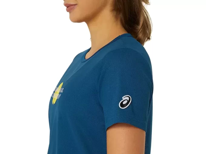 NAISTEN KLASSINEN GRAAFINEN T-PAITA