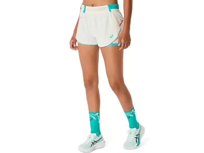 RAJOITETUN SARJAN METARUN-HAALISET LYHYET HOUSUT