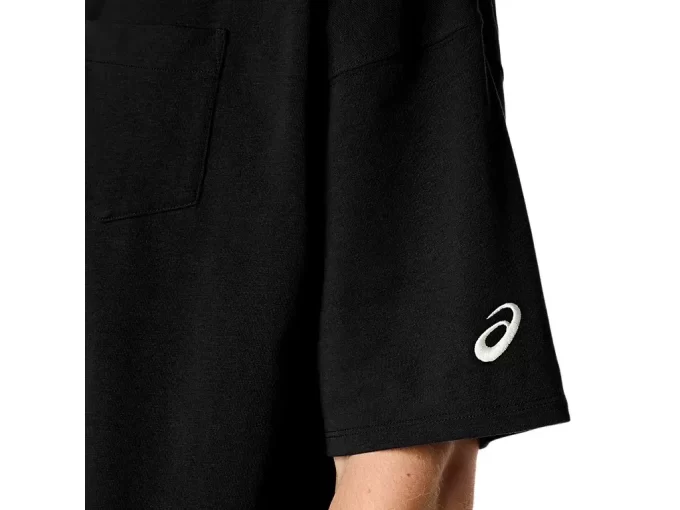 RENTOA TASKULLISTA T-PAITAA, JOKA PAINO ON RASKAS