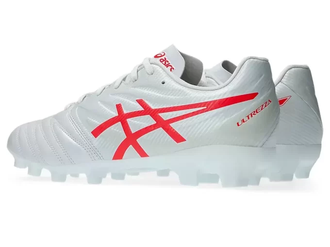 ULTREZZA CLUB 3 LEVEÄ